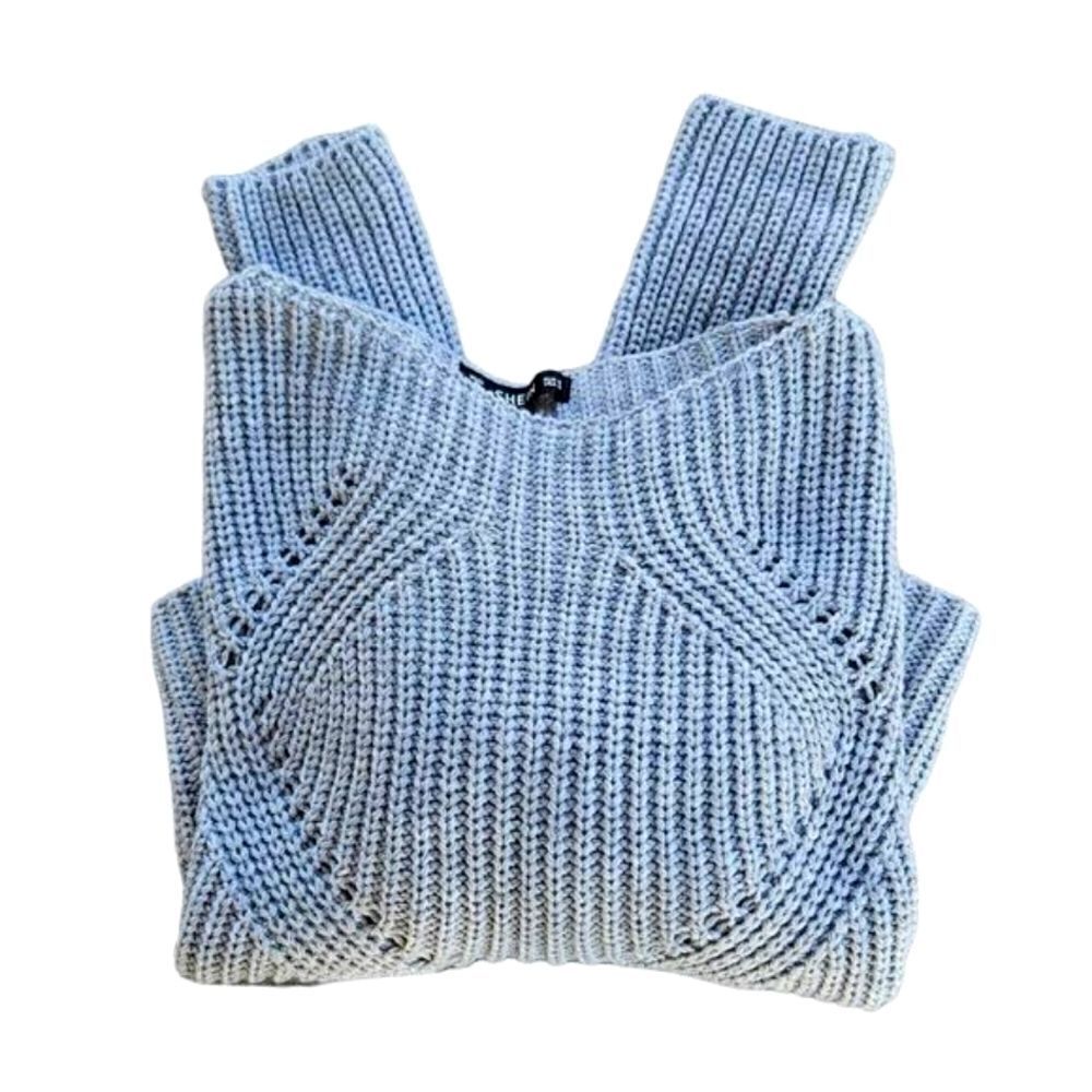 Shein womens cropped sweater. Small New no tags.